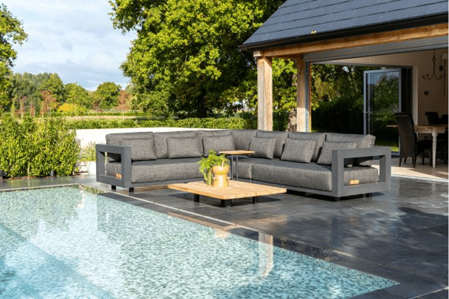 Style Edit: Contemporary Outdoor Living