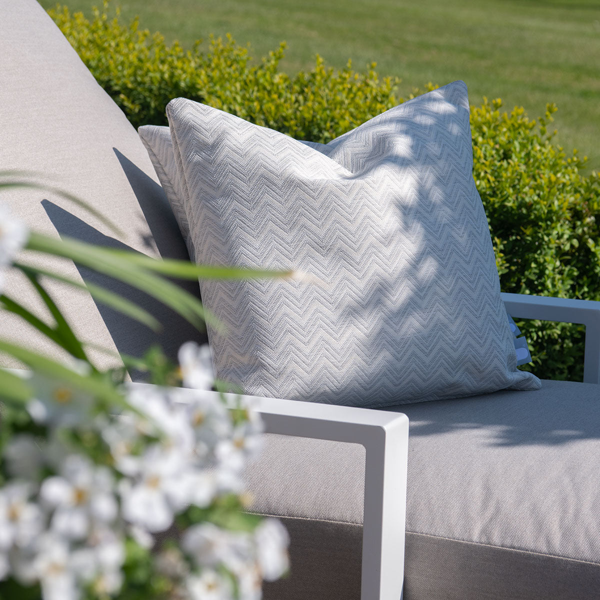 Outdoor Rugs & Cushions