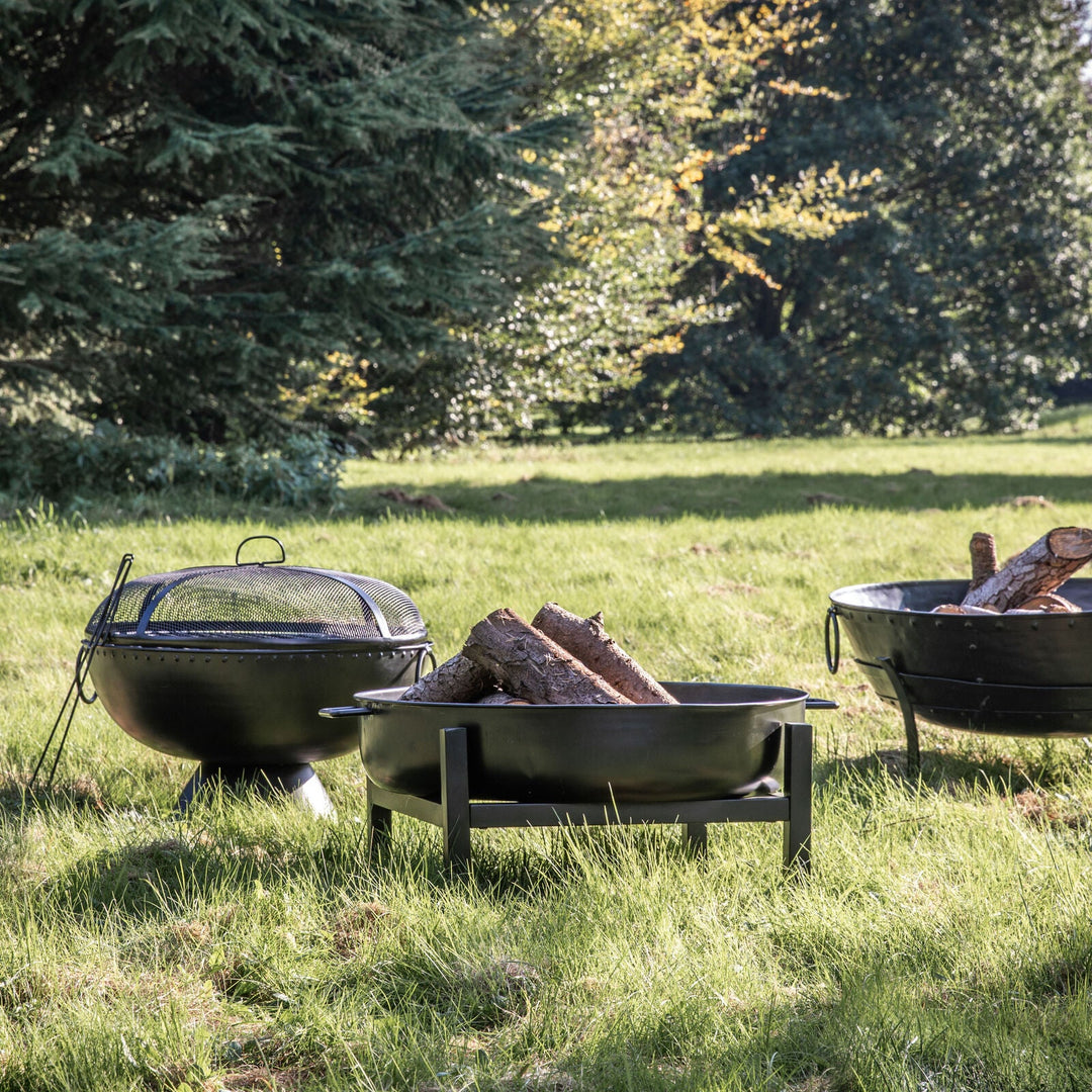 Fire Pits & BBQs