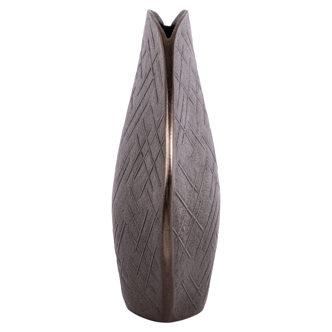Olivra Vase