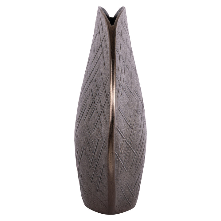 Olivra Vase