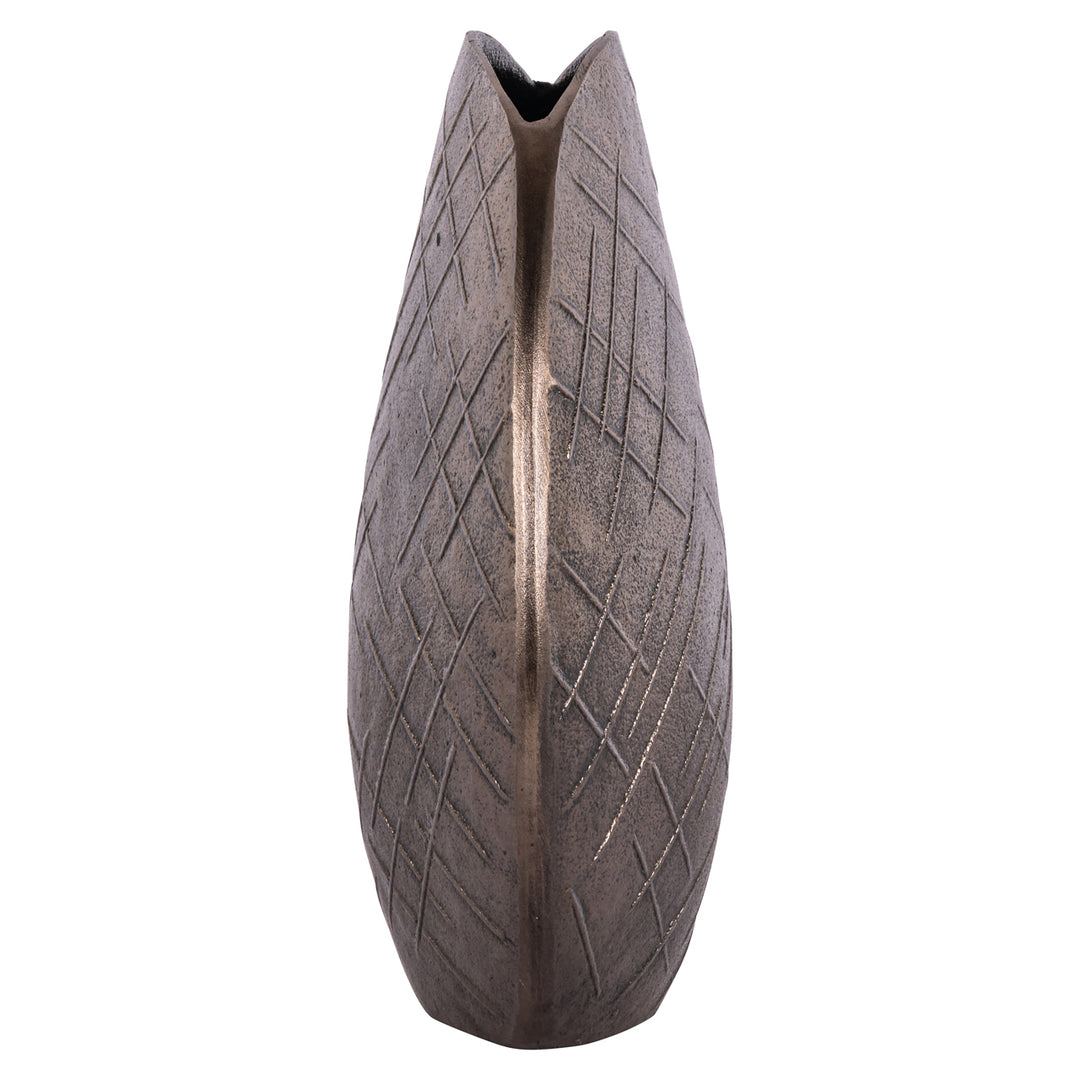 Olivra Vase