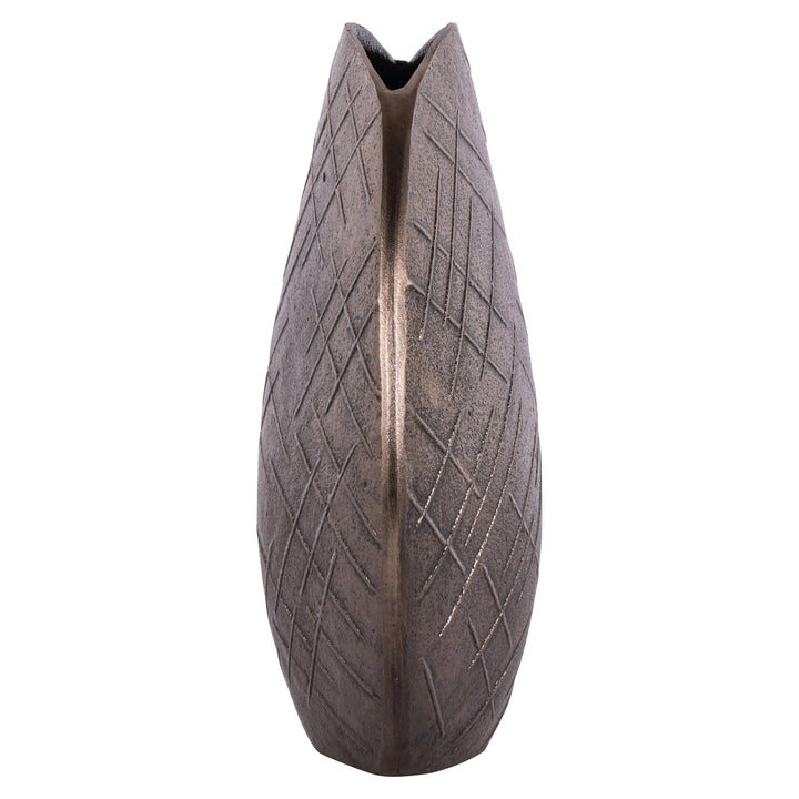 Olivra Vase