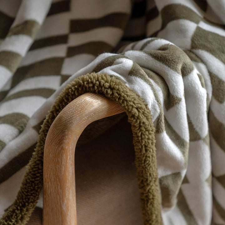 Lohko Sherpa Throw - Olive