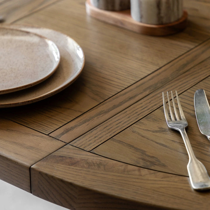 Hardwick Round Extendable Dining Table - Natural