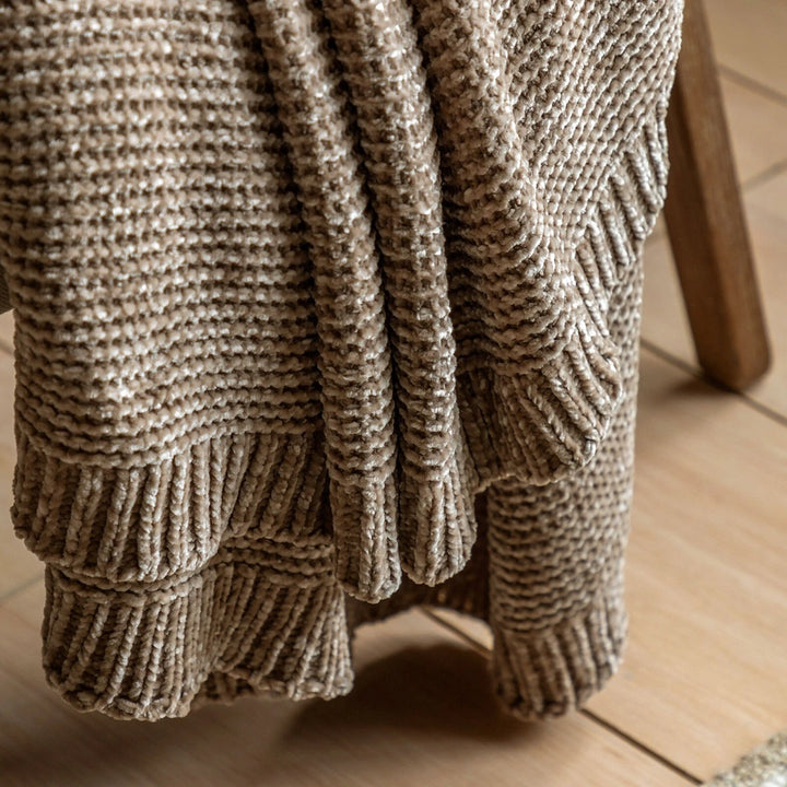 Dahlia Chunky Chenille Luxe Throw - Taupe