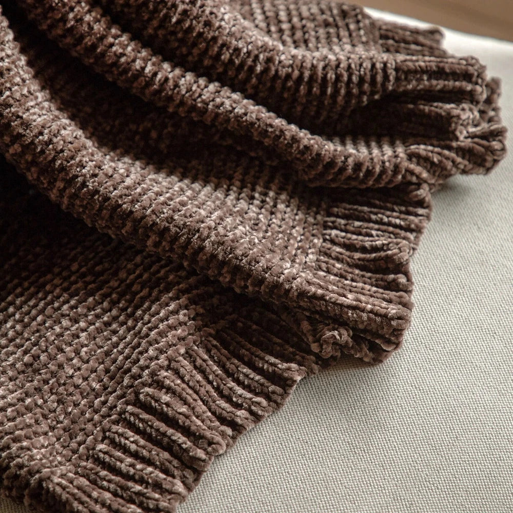 Dahlia Chunky Chenille Luxe Throw - Chocolate