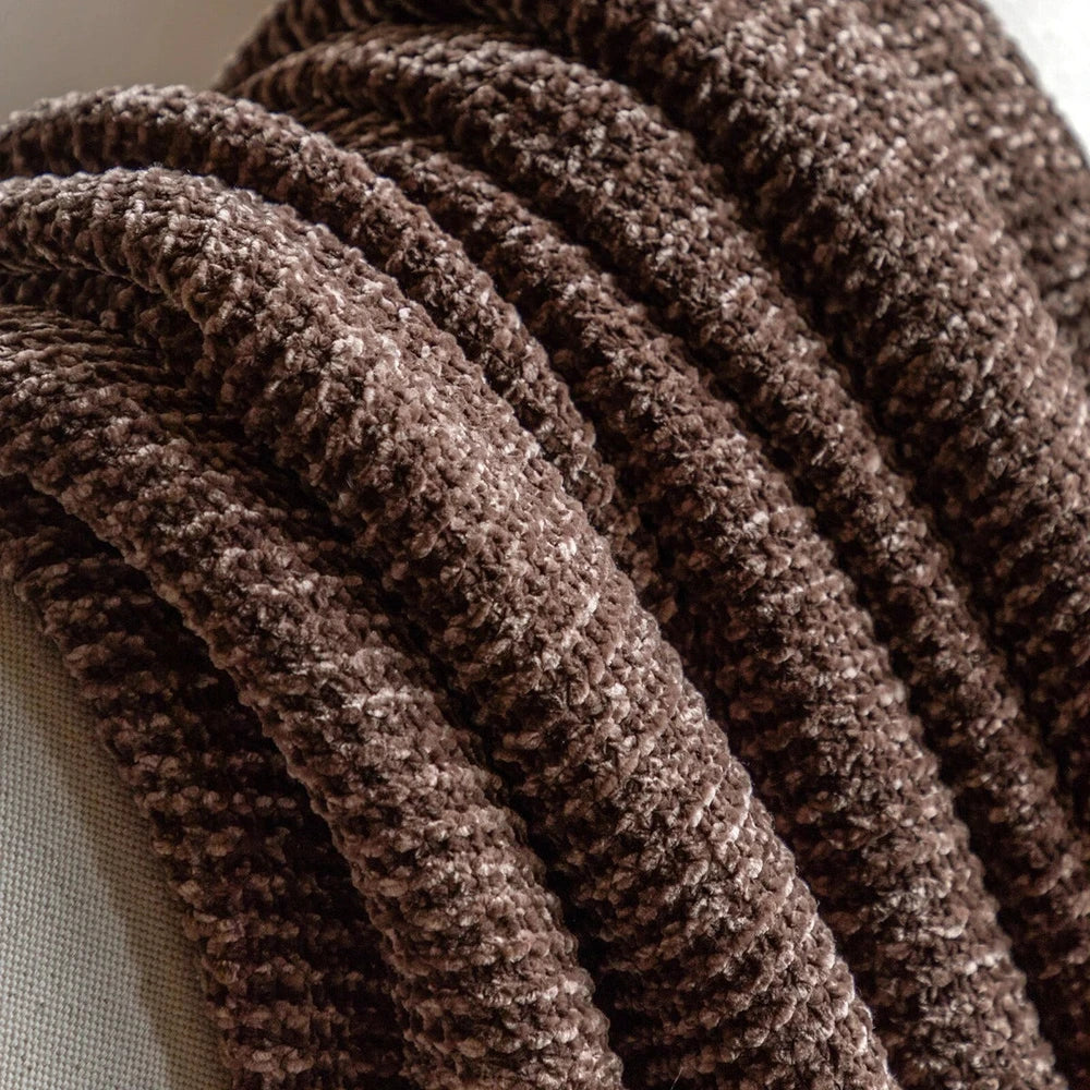 Dahlia Chunky Chenille Luxe Throw - Chocolate