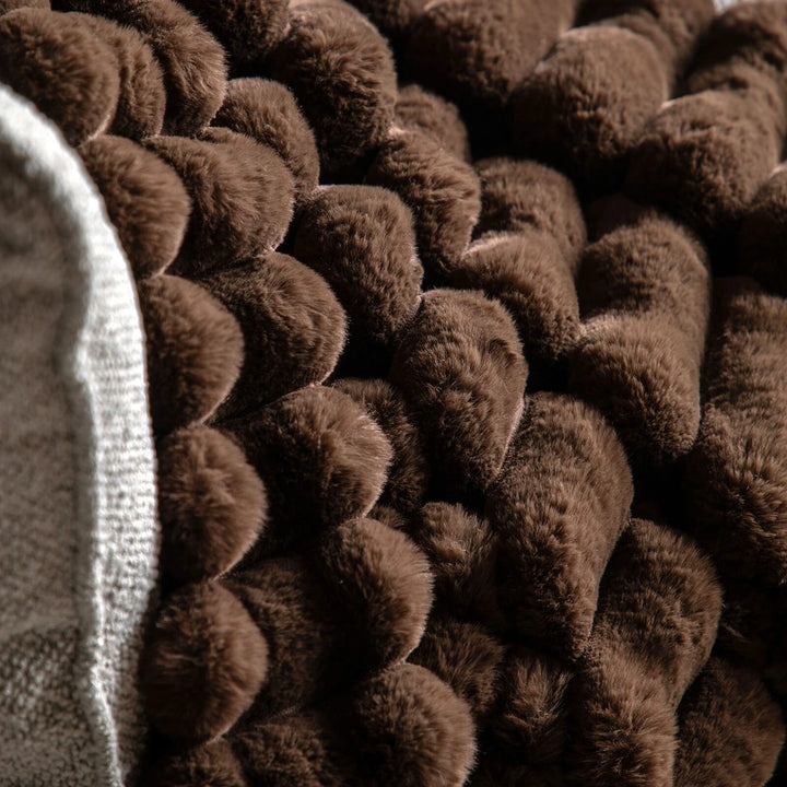 Ribbed Faux Fur Throw - Chocolate