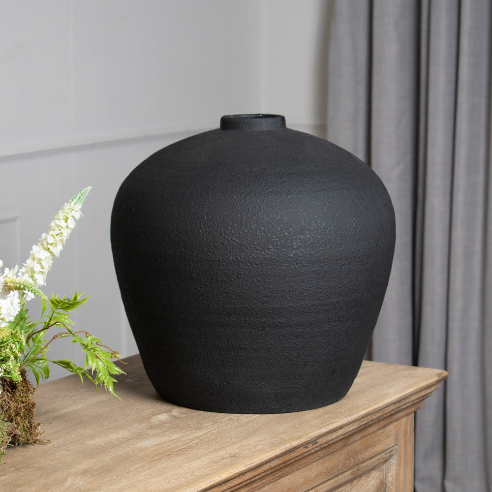 Hill Interiors Matt Black Astral Vase