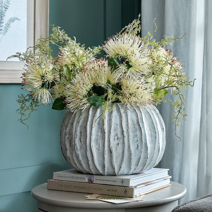 Lorenzo Rotund Fin Vase - White Hill 2