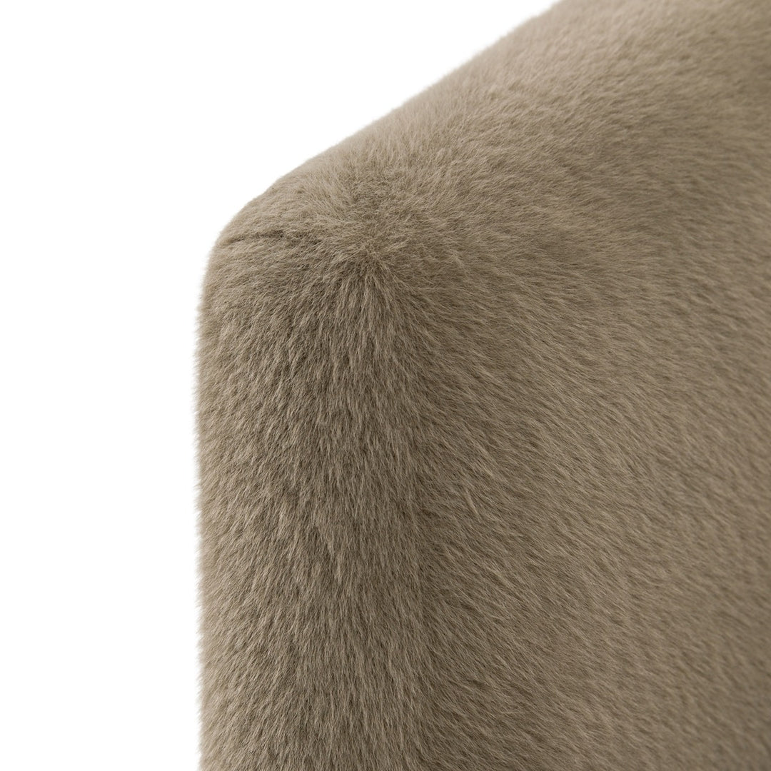 Selhurst Armchair Alaska - Khaki