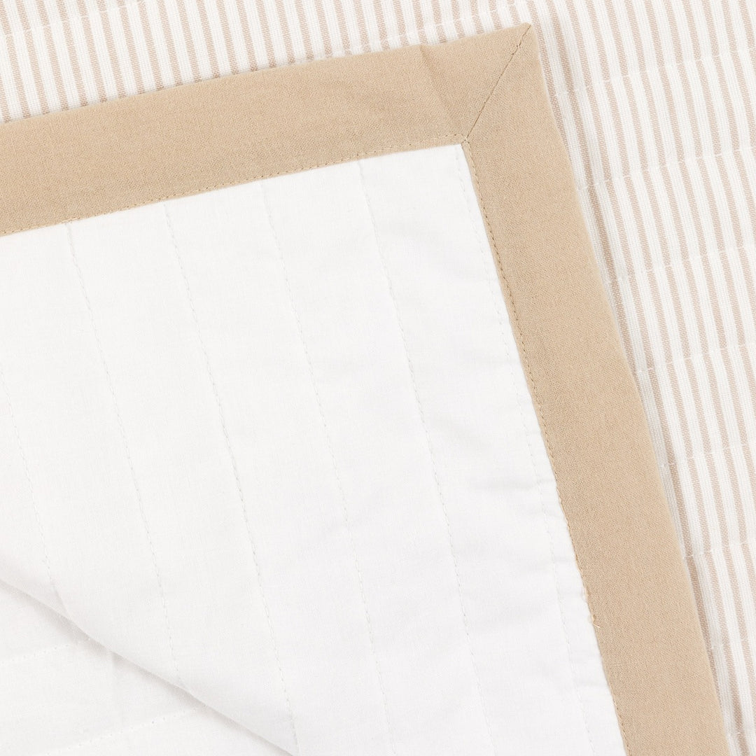 Serene Quilted Bedspread - Oatmeal