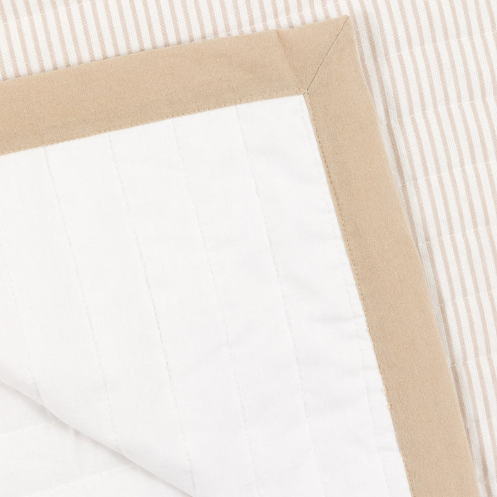 Serene Quilted Bedspread - Oatmeal