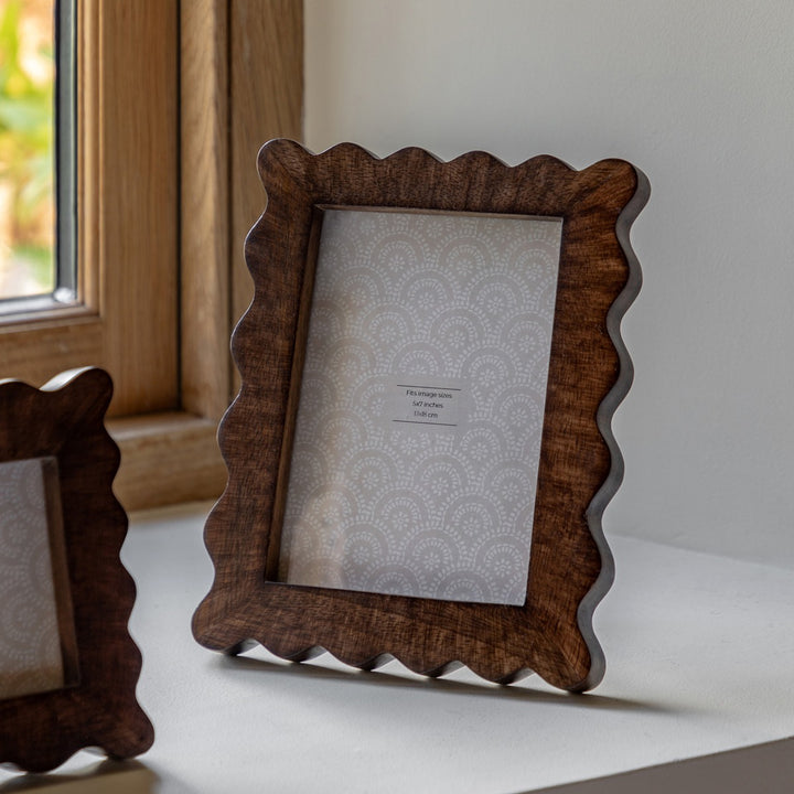 Ava Wooden Scallop Photo Frame