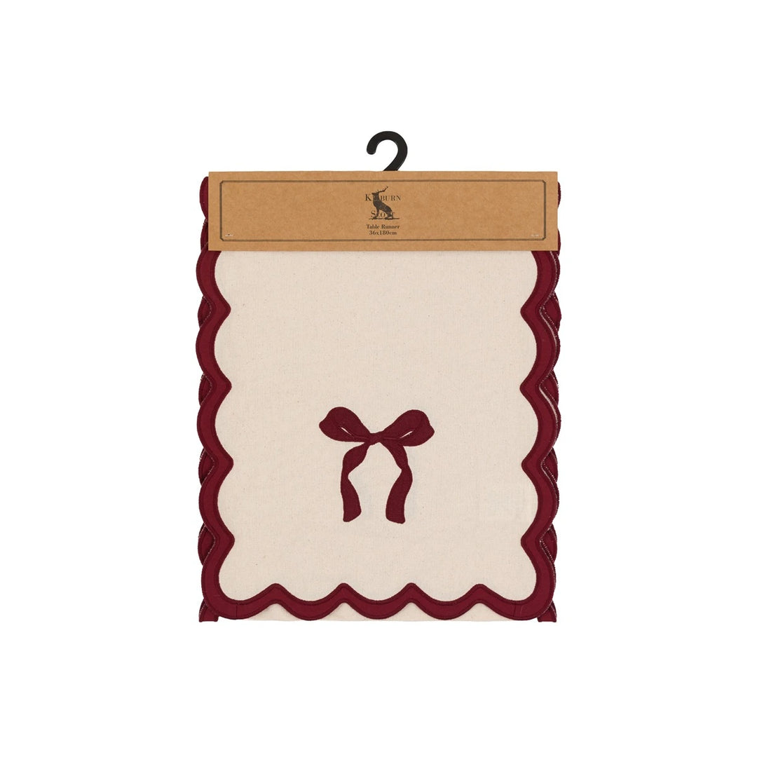 Heritage Scallop Bow Table Runner