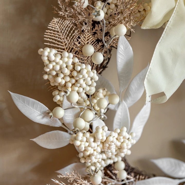 Berry Wreath - Cream