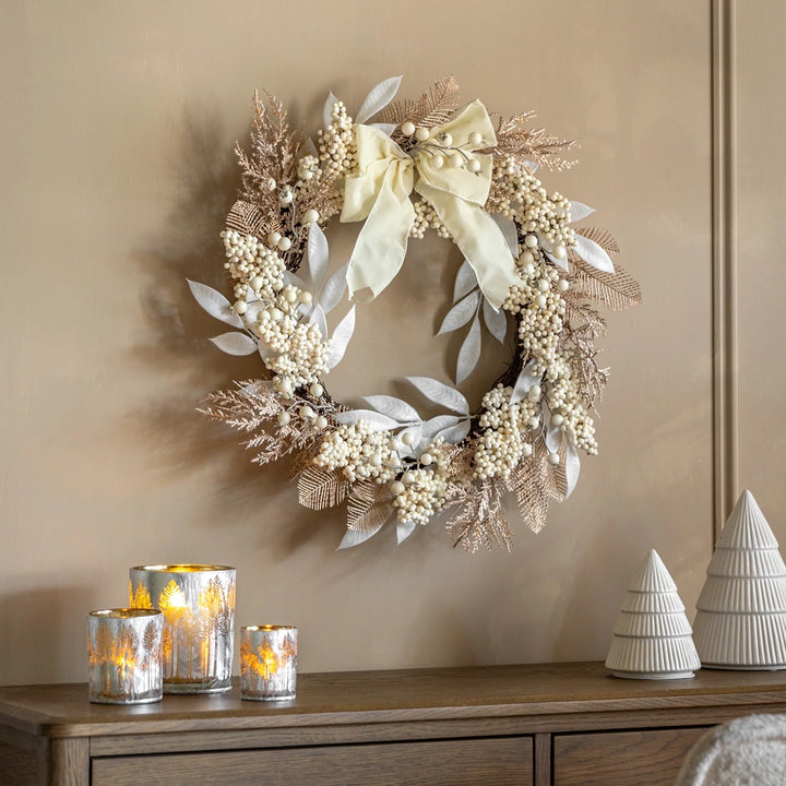 Berry Wreath - Cream