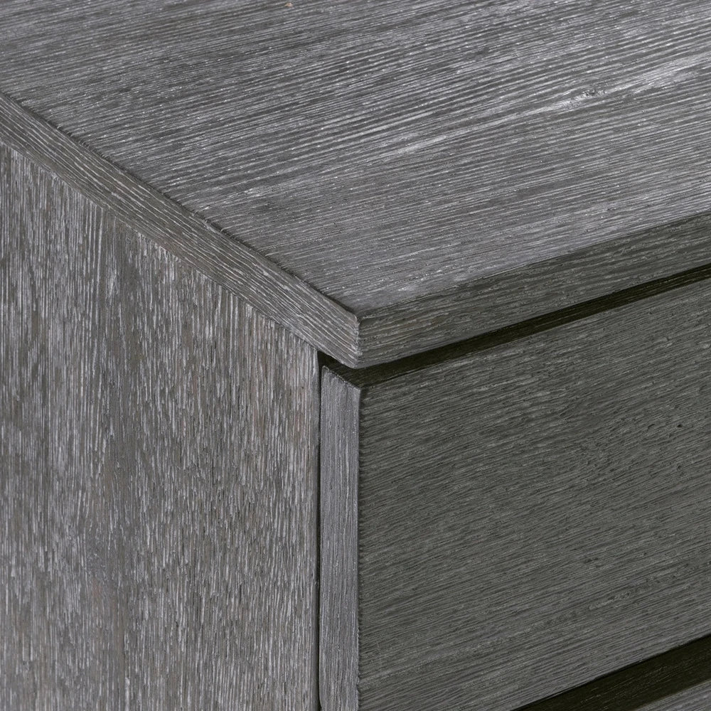 Menton Dresser