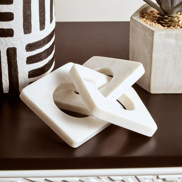 Nason White Marble Three Link Chain Decorative Sculpture
