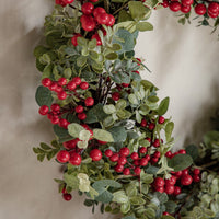 Gallery Interiors Windsor Wine Traditions Red Berry Wreath