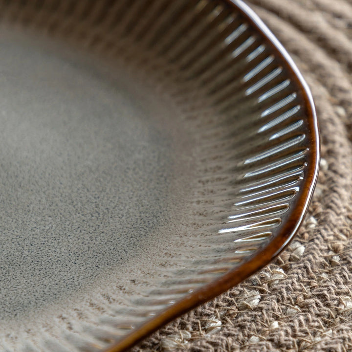 Organic Set of 4 Ridged Dinner Plate - Stone