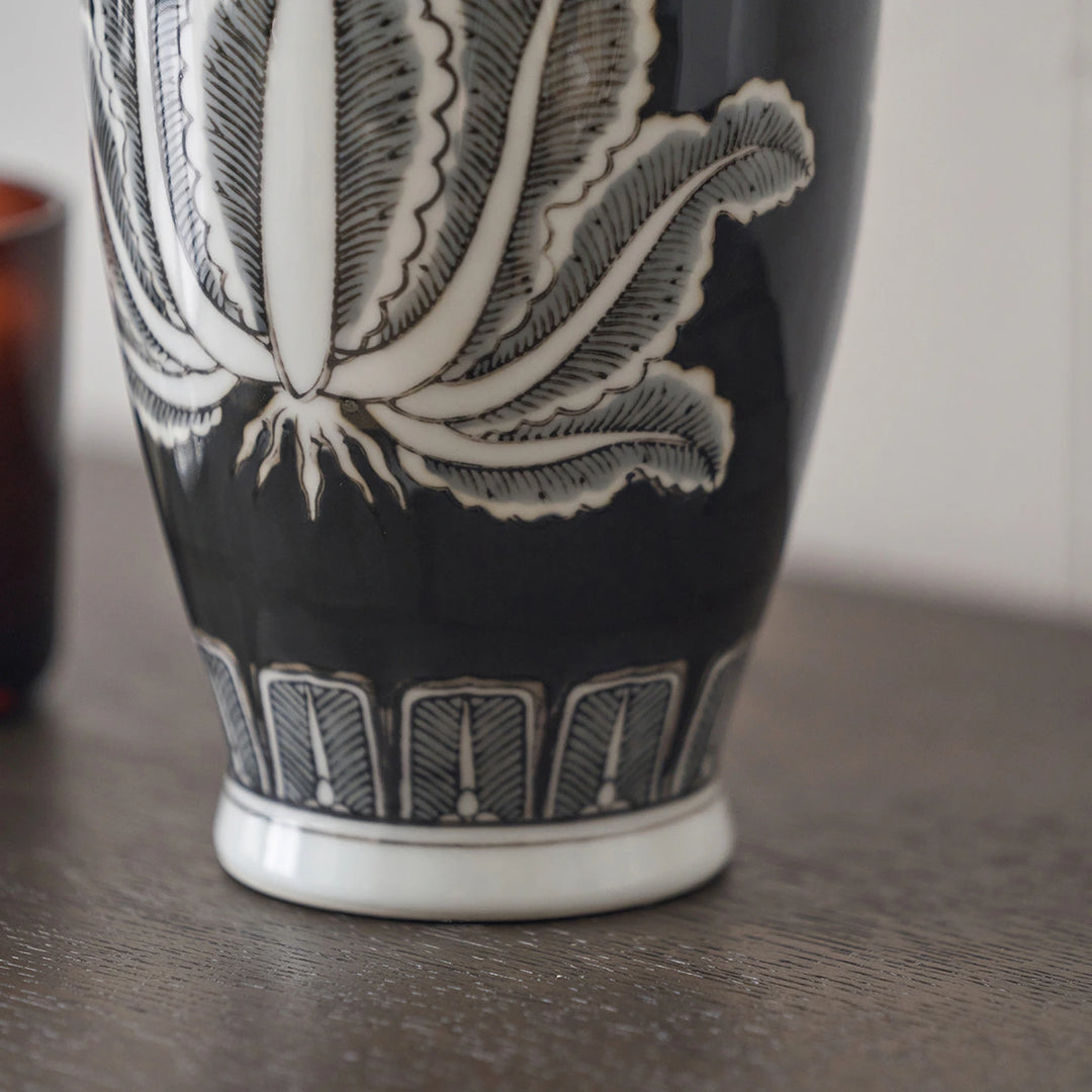Asteria Feather Ceramic Urn Vase - Black