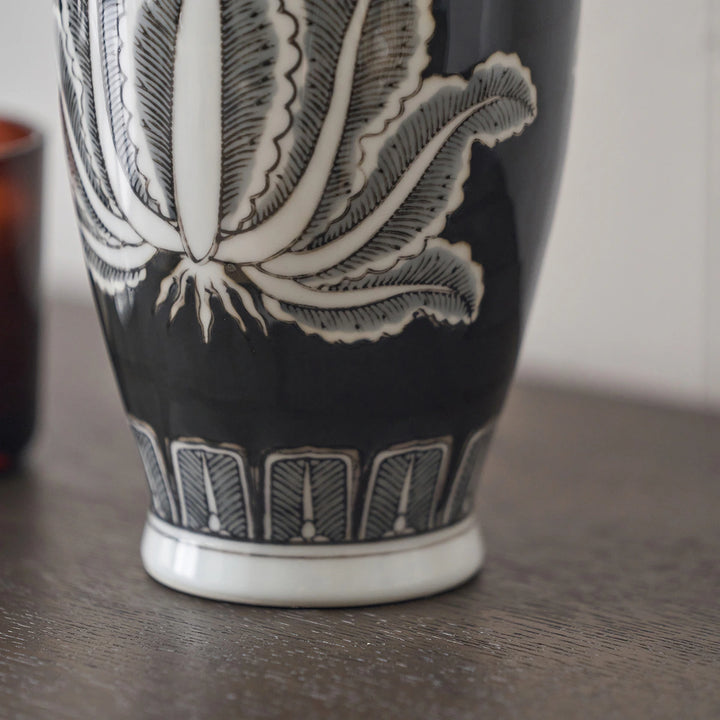Asteria Feather Ceramic Urn Vase - Black
