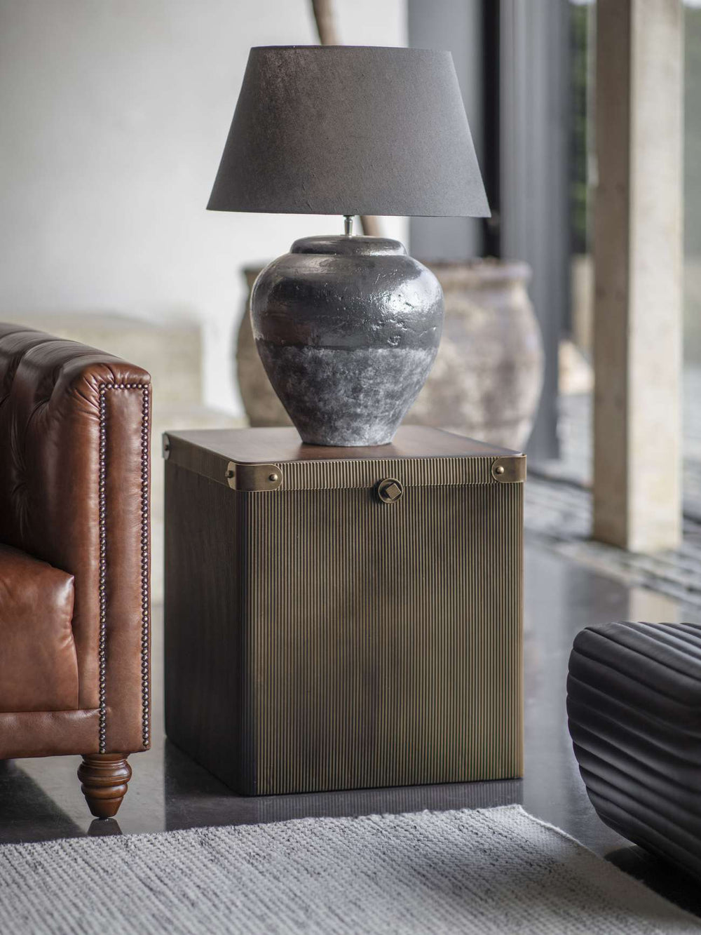 Skyline Terracotta Table Lamp - Black Libra 2