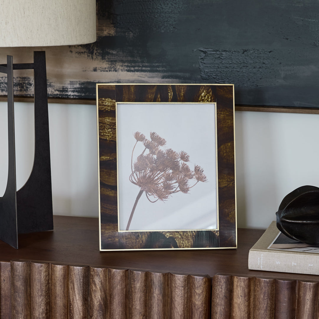 Soraya 8x10 Resin Photo Frame