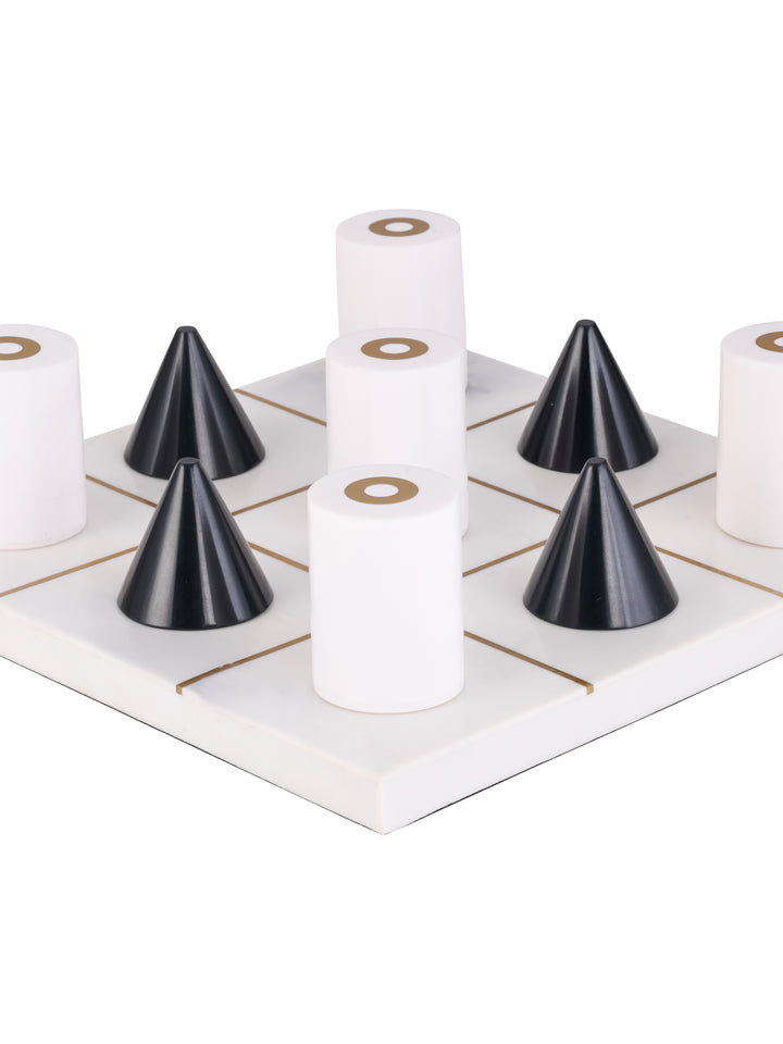 Montcliffe White Resin Naughts & Crosses Game