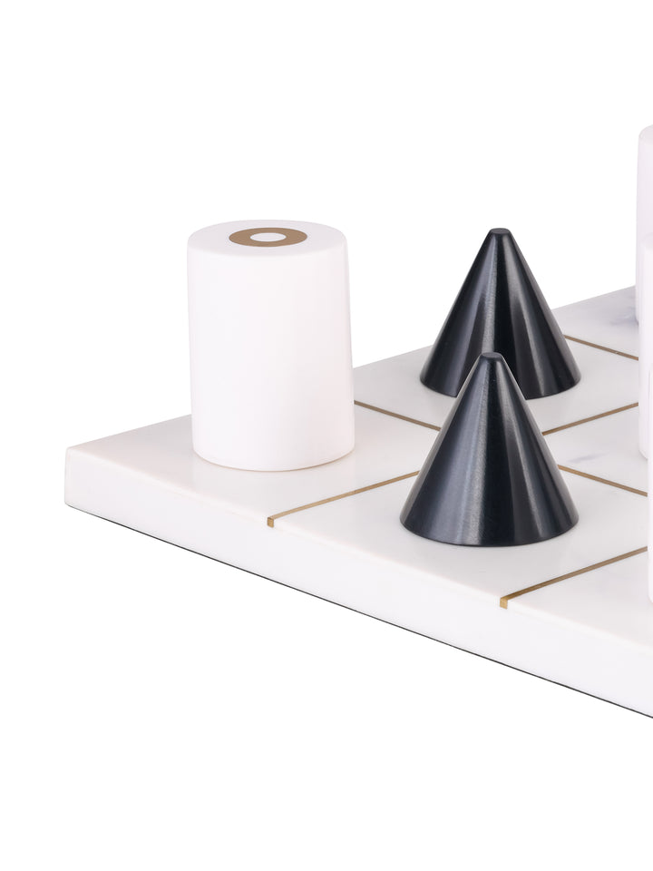 Montcliffe White Resin Naughts & Crosses Game