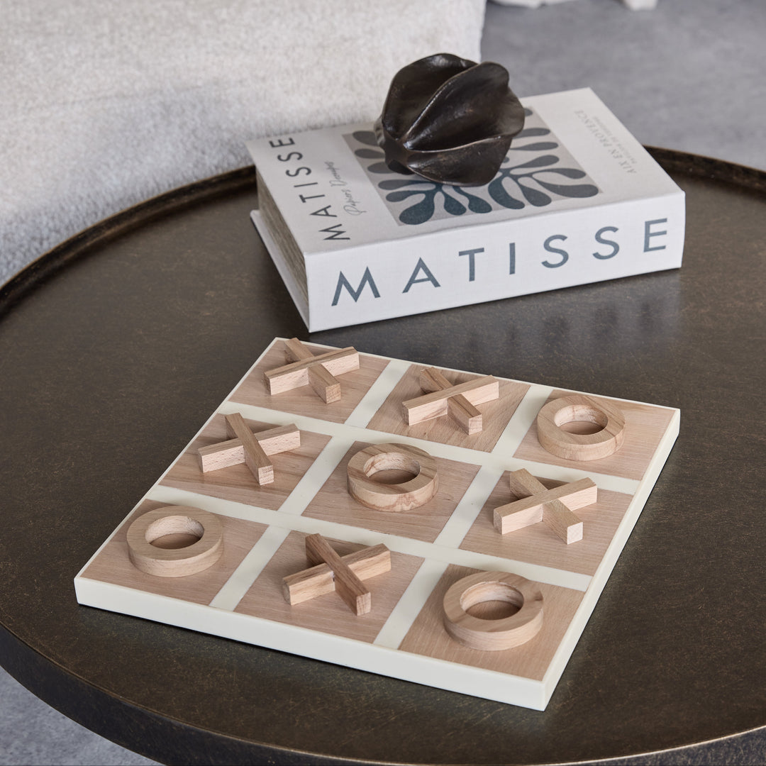 Marlborough Wood & Resin Noughts & Crosses Game