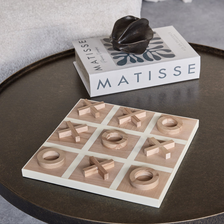 Marlborough Wood & Resin Noughts & Crosses Game