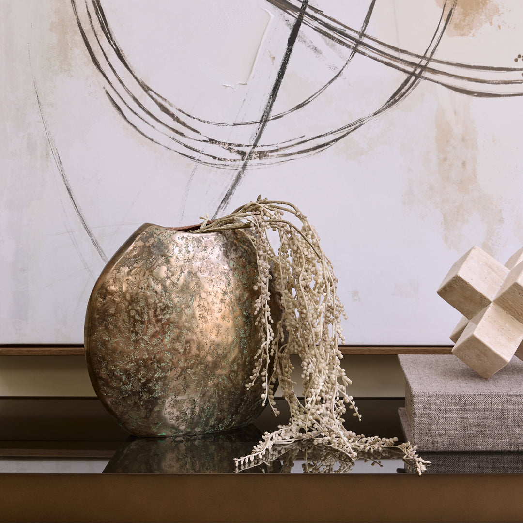 Velmora Aluminium Vase