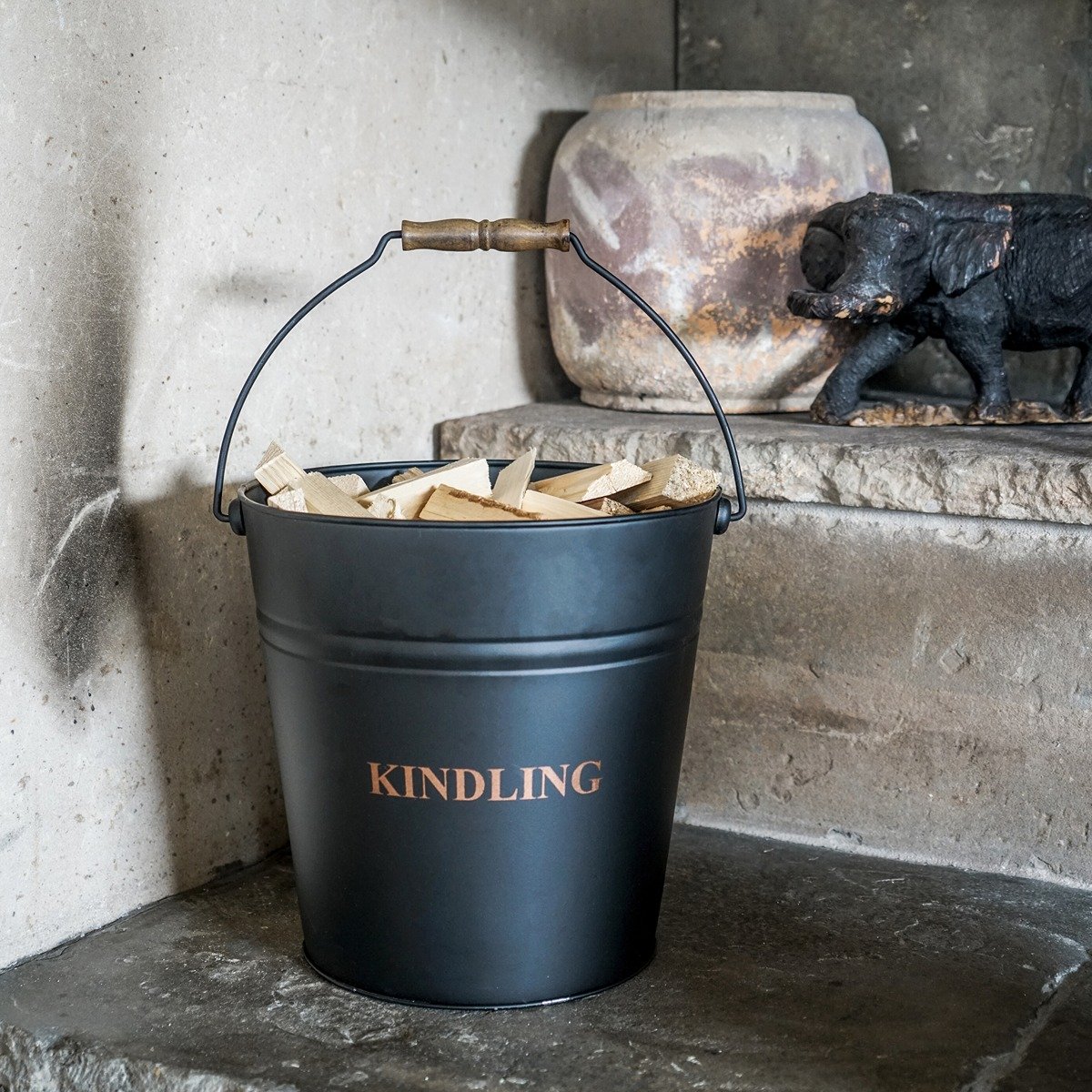 Ivyline Kindling Bucket in Black