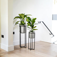 Ivyline Calla Planter Stand Black & Pewter