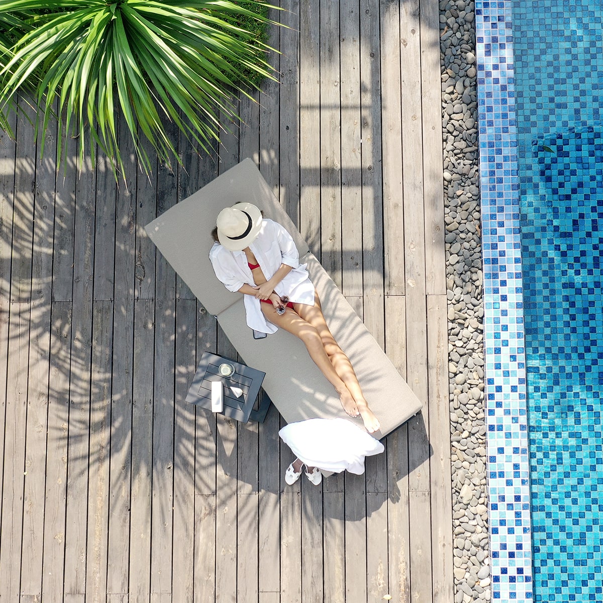 Maze Outdoor Allure Sunlounger in Oatmeal