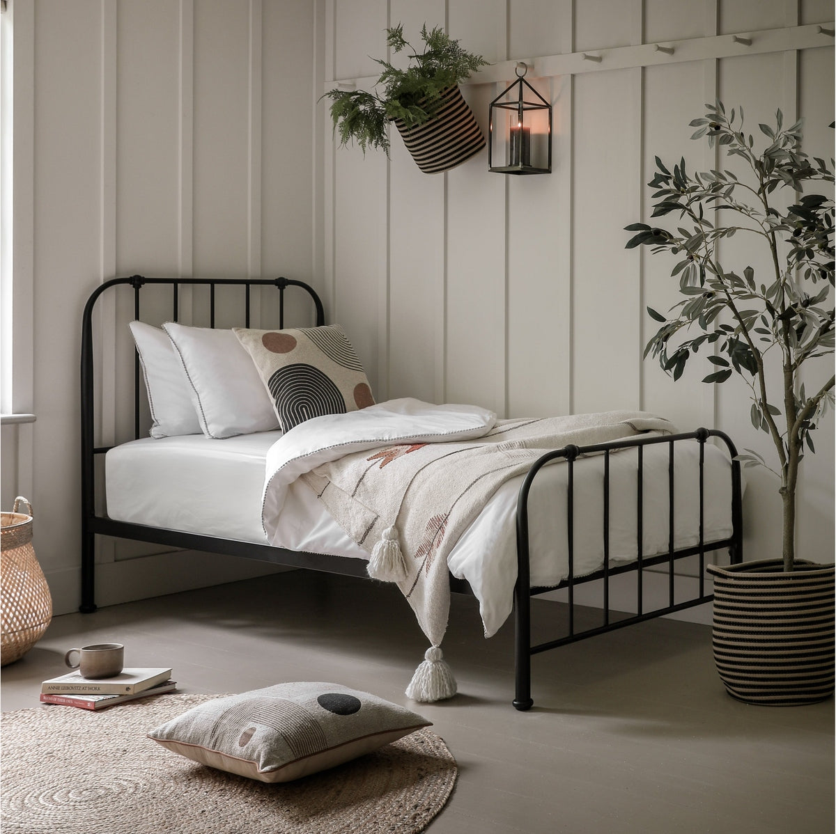 Gallery Interiors Loughborough Bed in Black