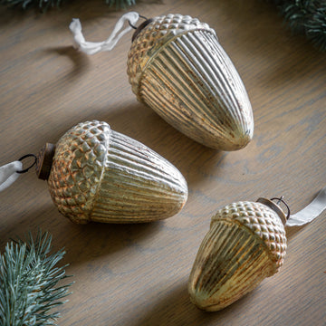 Gallery Interiors Antique Gold Acorn Baubles (Set of 6) - Large