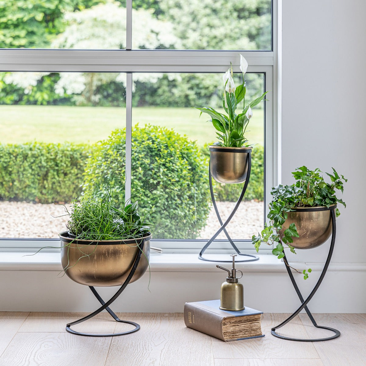 Ivyline Indoor Kensington Brass Metal Planter on Stand