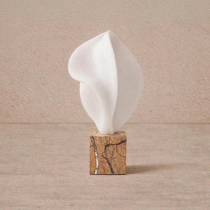 Calla Sculpture - White Marble Effect