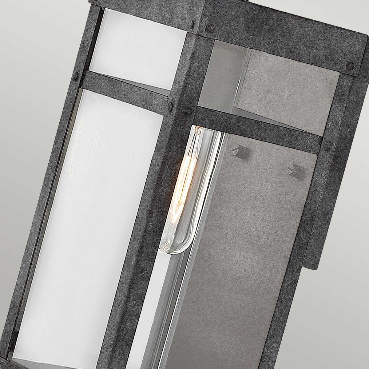 Quintiesse Porter 1 Light Small Wall Lantern