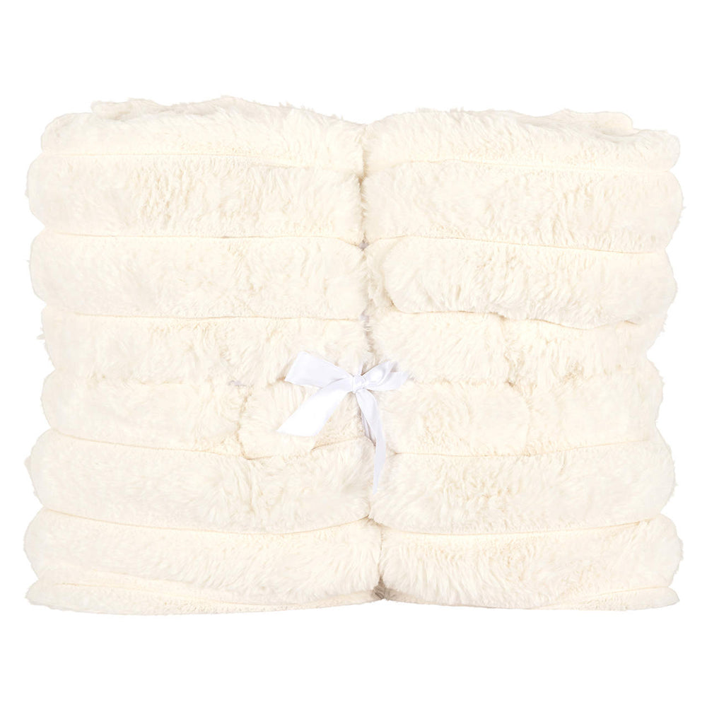 Richmond Interiors Amin Furry Blanket in White