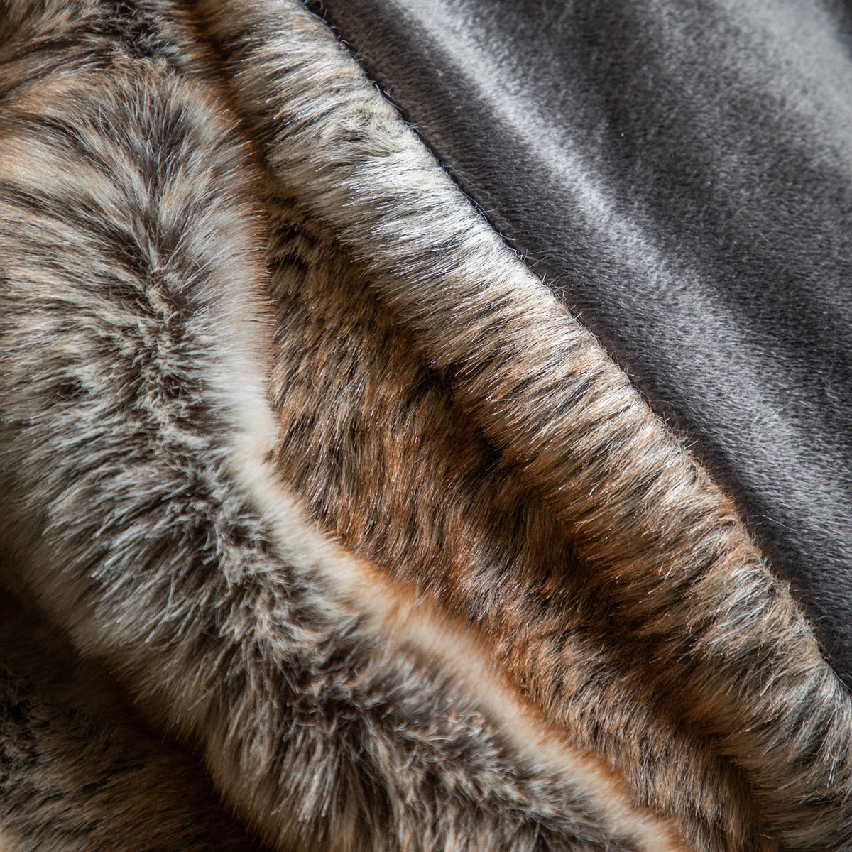 Gallery Interiors Husky Fur Throw Premium