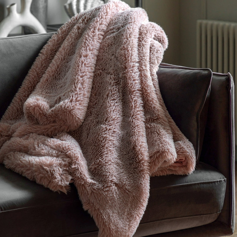 Juniper Faux Fur Throw 130x150cm - Mauve GalleryDirect 2
