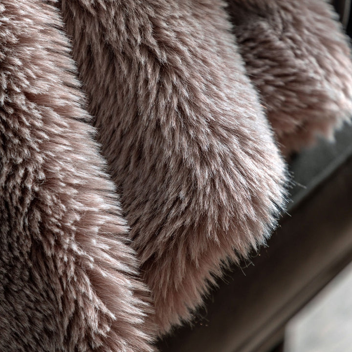 Juniper Faux Fur Throw 130x150cm - Mauve GalleryDirect 3