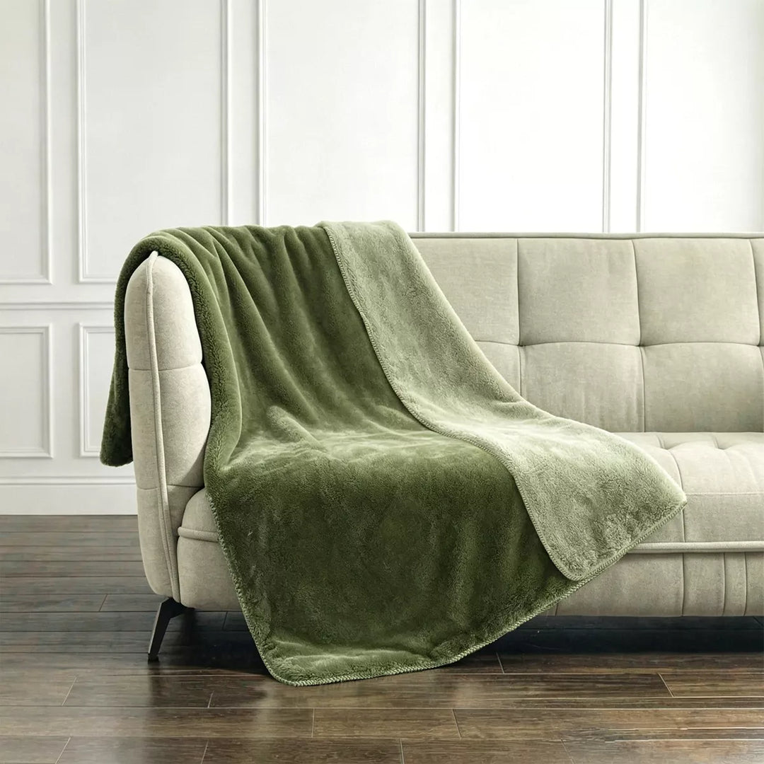 Pembroke Faux Rabbit Reverse Colour Throw 150x200cm - Green