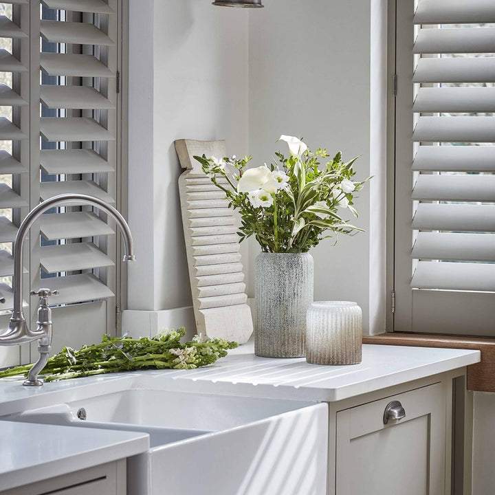 Verre Frosted Ribbed Glass Vase - Gold Ivyline 4