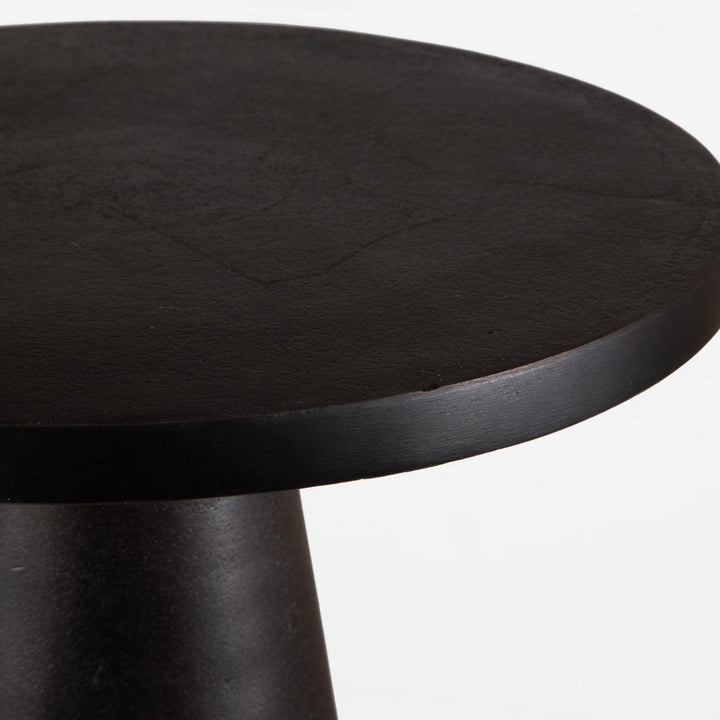 Tulip Round Side Table - Black Keiichi 3